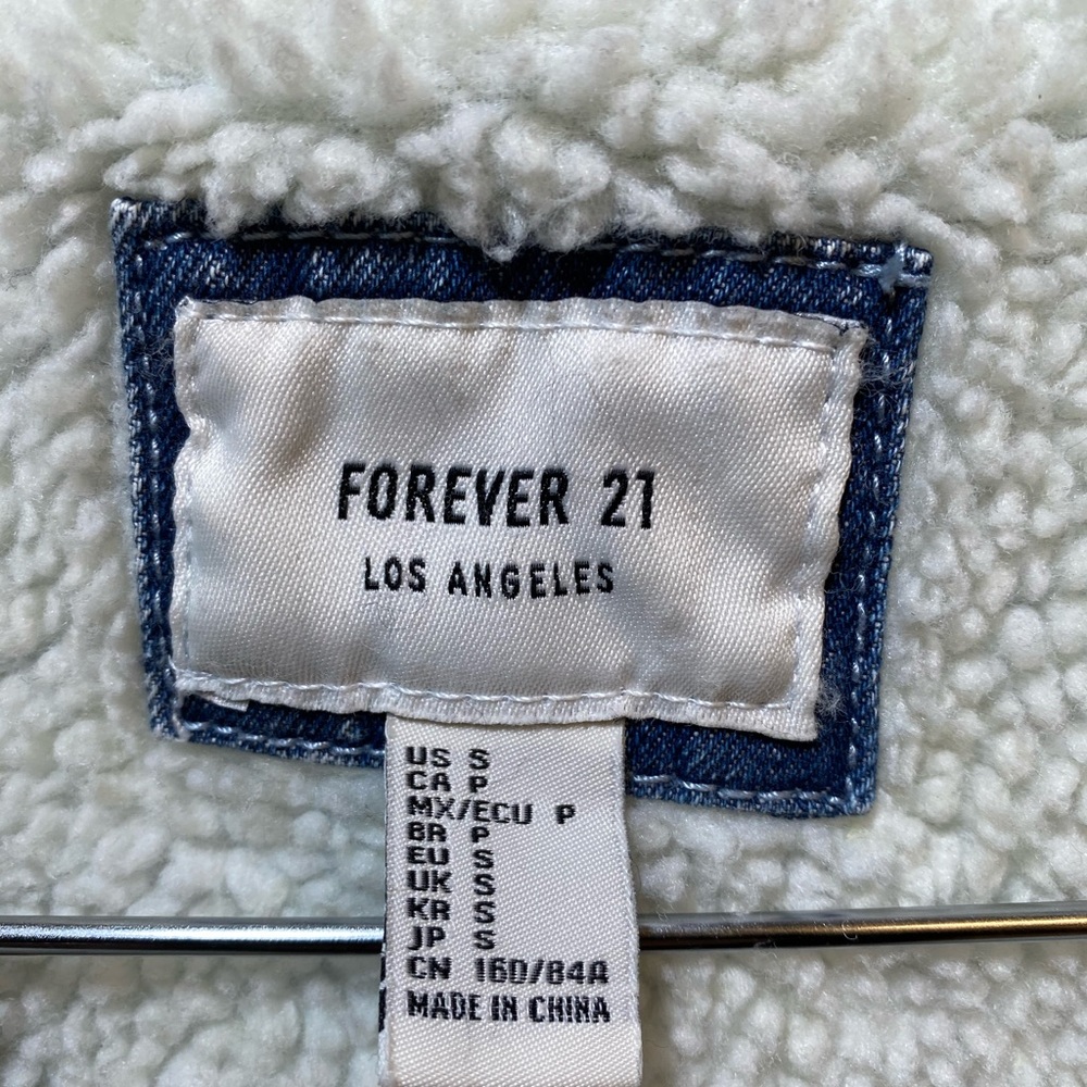 Denim jacket - Picture 6 of 11